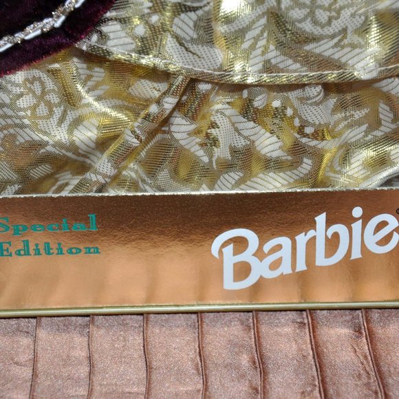 1996 Happy Holidays Special Edition Barbie (NIB) Vintage Barbie Doll - Picture 3 of 6